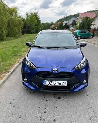 Toyota Yaris cena 59000 przebieg: 37600, rok produkcji 2020 z Bielawa małe 106